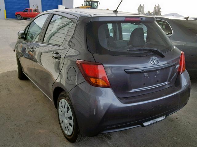 VNKKTUD37HA079224 - 2017 TOYOTA YARIS L GRAY photo 3