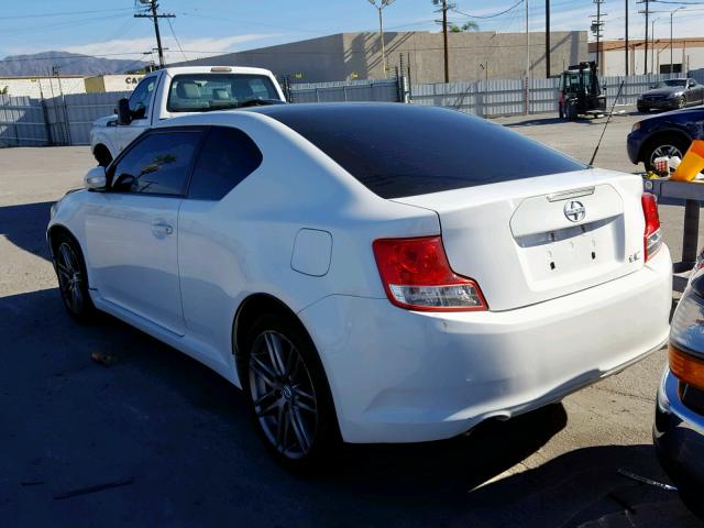 JTKJF5C76C3041642 - 2012 TOYOTA SCION TC WHITE photo 3