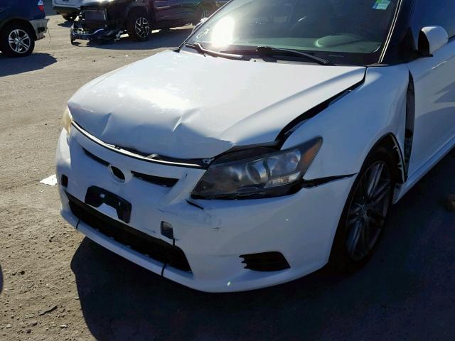 JTKJF5C76C3041642 - 2012 TOYOTA SCION TC WHITE photo 9