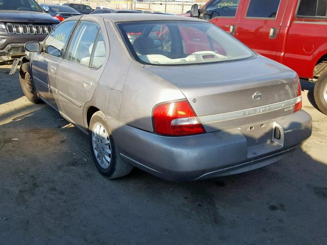 1N4DL01D0YC119421 - 2000 NISSAN ALTIMA XE GOLD photo 3