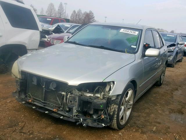 JTHBD192120059339 - 2002 LEXUS IS 300 SILVER photo 2