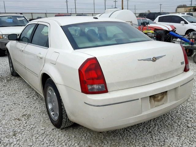 2C3KA53G86H460804 - 2006 CHRYSLER 300 TOURIN WHITE photo 3