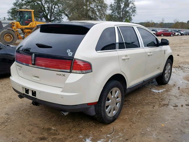 2LMDU68C38BJ10493 - 2008 LINCOLN MKX WHITE photo 4