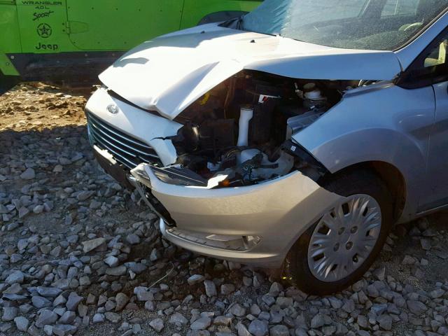 3FADP4AJ5JM118559 - 2018 FORD FIESTA S SILVER photo 9