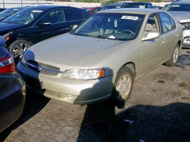 1N4DL01D3WC259170 - 1998 NISSAN ALTIMA XE BEIGE photo 2