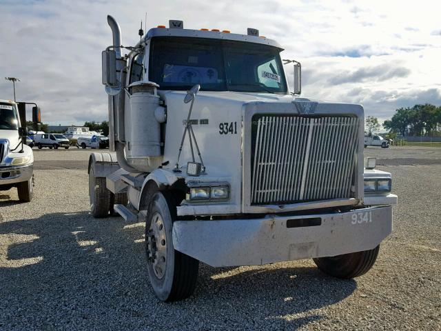 2WKPBD2G0YK965950 - 2000 WESTERN STAR/AUTO CAR CONVENTION WHITE photo 1