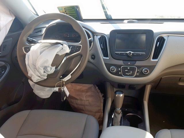 1G1ZB5ST3JF268943 - 2018 CHEVROLET MALIBU LS Gümüş foto 9