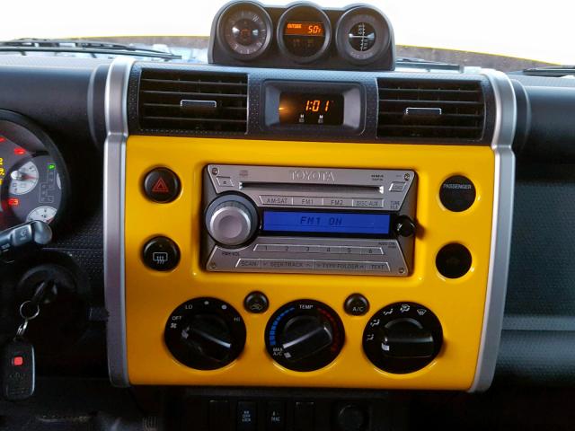 JTEBU11F970064226 - 2007 TOYOTA FJ CRUISER YELLOW photo 9