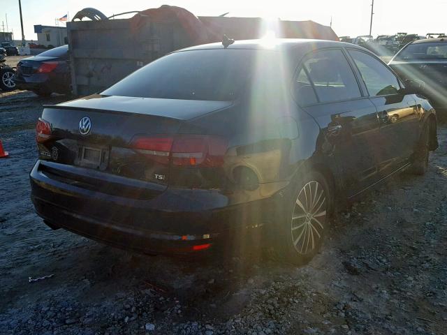 3VWD17AJ6GM292756 - 2016 VOLKSWAGEN JETTA SPOR BLACK photo 4