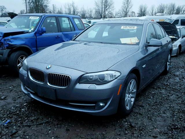 WBAXH5C54DDW15142 - 2013 BMW 528 XI GRAY photo 2