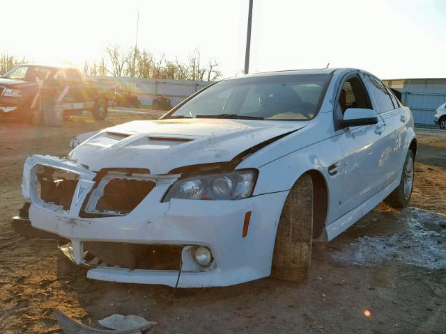 6G2ER57789L226348 - 2009 PONTIAC G8 WHITE photo 2