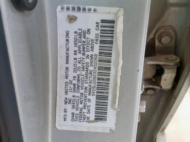 5Y2SL62823Z452358 - 2003 PONTIAC VIBE SILVER photo 10