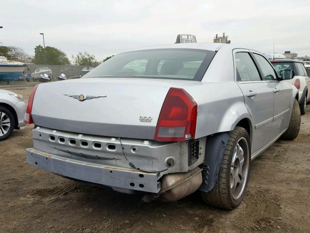 2C3KA53G96H135398 - 2006 CHRYSLER 300 TOURIN SILVER photo 4