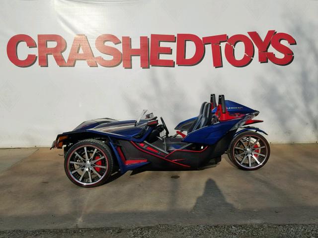 57XAAPFA5H8123761 - 2017 POLARIS SLINGSHOT BLUE photo 5