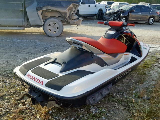 HPSC1078G405 - 2004 HONDA JET SKI WHITE photo 4