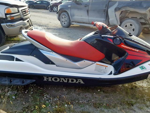 HPSC1078G405 - 2004 HONDA JET SKI WHITE photo 5