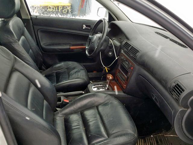 WVWLH63B21E033379 - 2001 VOLKSWAGEN PASSAT GLX 银色 照片 5