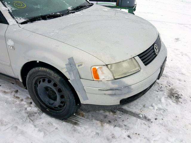 WVWLH63B21E033379 - 2001 VOLKSWAGEN PASSAT GLX 银色 照片 9