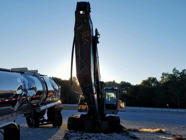 EC250EC00310453 - 2018 VOLVO TRACKHOE YELLOW photo 9