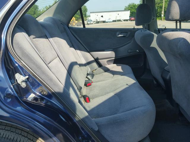 1HGCF86632A028864 - 2002 HONDA ACCORD VAL BLUE photo 6