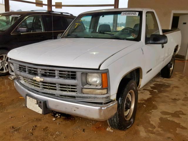 1GCGC24R6YR106227 - 2000 CHEVROLET GMT-400 C2 WHITE photo 2