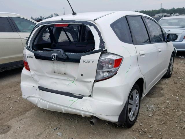 JHMGE88209S067458 - 2009 HONDA FIT WHITE photo 4