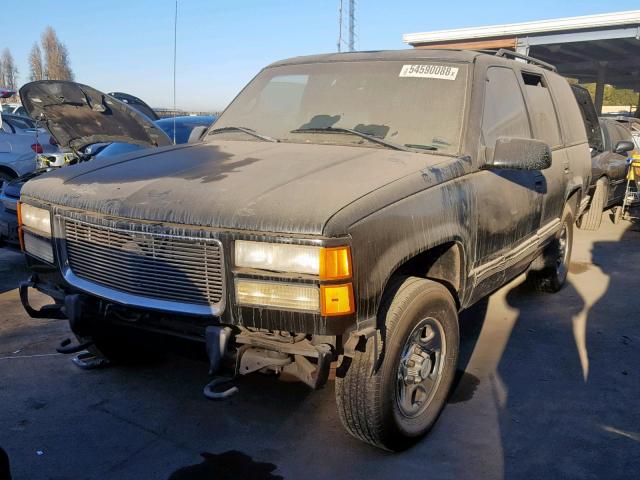 1GKEK13R3XJ747875 - 1999 GMC YUKON BLACK photo 2