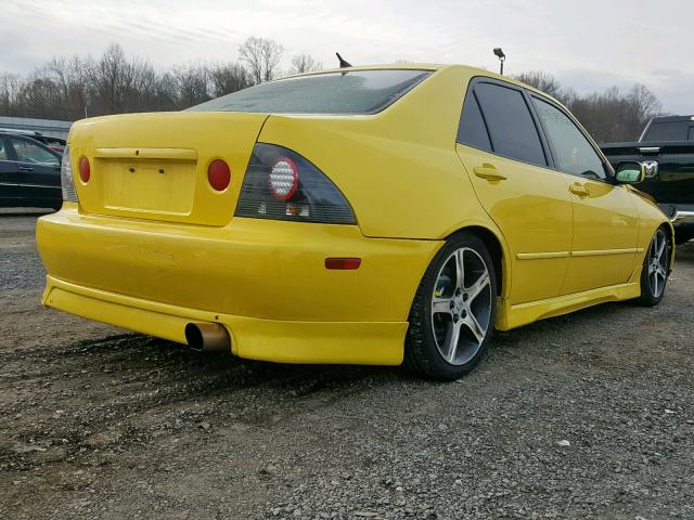 JTHBD192X20039235 - 2002 LEXUS IS 300 YELLOW photo 4