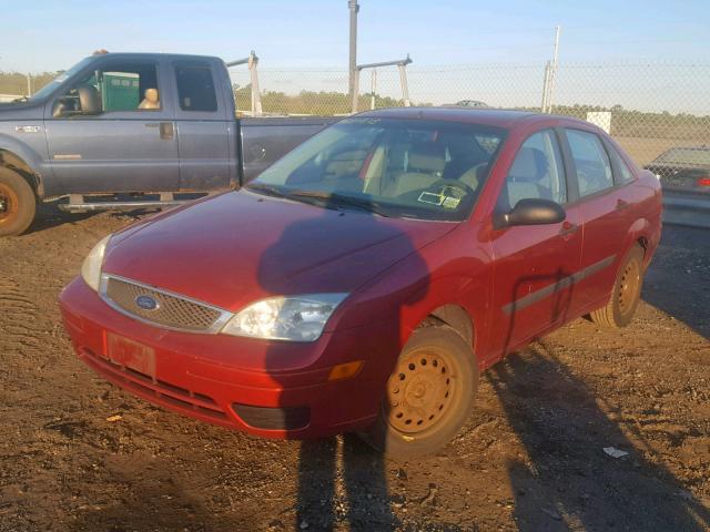1FAFP34N75W104153 - 2005 FORD FOCUS ZX4 RED photo 2