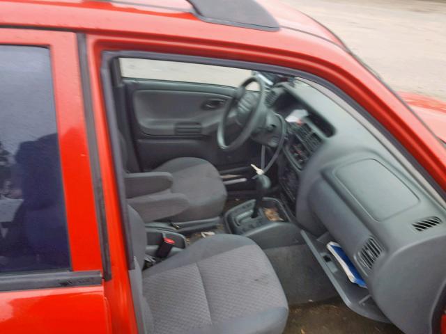 2CNBE13C036932406 - 2003 CHEVROLET TRACKER RED photo 5