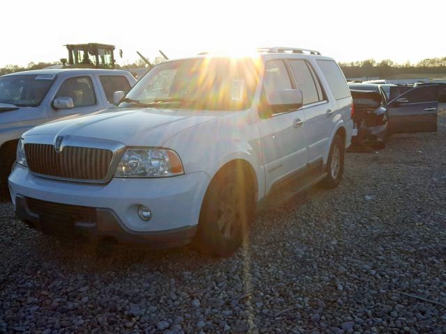 5LMFU28R33LJ12252 - 2003 LINCOLN NAVIGATOR WHITE photo 2
