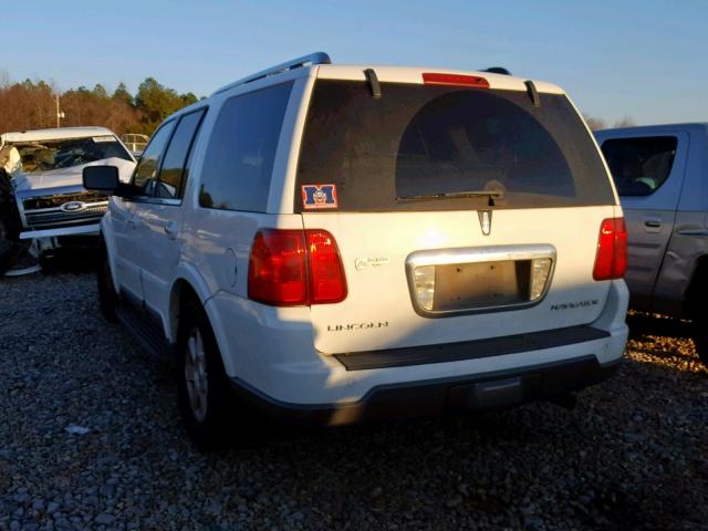 5LMFU28R33LJ12252 - 2003 LINCOLN NAVIGATOR WHITE photo 3