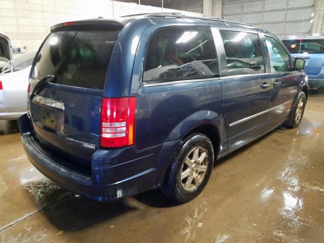 2A8HR54139R554332 - 2009 CHRYSLER TOWN & COU BLUE photo 4