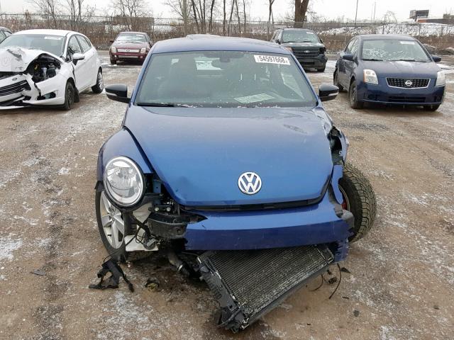 3VW4S7ATXEM629795 - 2014 VOLKSWAGEN BEETLE TUR BLUE photo 9