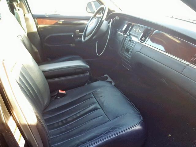 1LNHM81W33Y632730 - 2003 LINCOLN TOWN CAR E BLACK photo 5