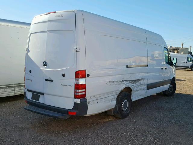 WD3PE8CD2GP271246 - 2016 MERCEDES-BENZ SPRINTER 2 WHITE photo 4