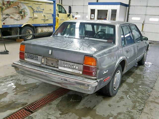 1G3HN54C4JW355922 - 1988 OLDSMOBILE DELTA 88 R GRAY photo 4