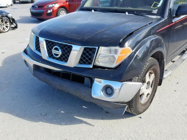 1N6AD07U05C465348 - 2005 NISSAN FRONTIER C BLACK photo 9