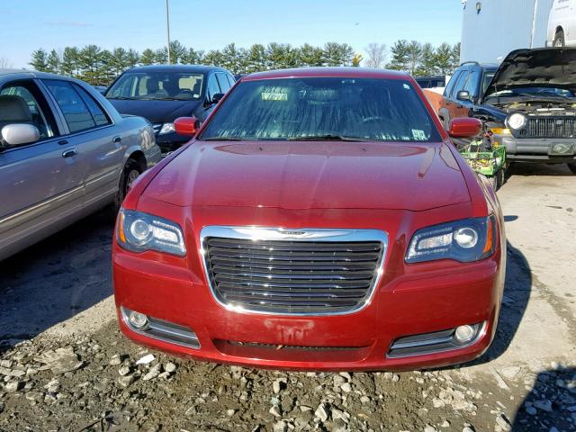 2C3CCAGG2EH163446 - 2014 CHRYSLER 300 S RED photo 9