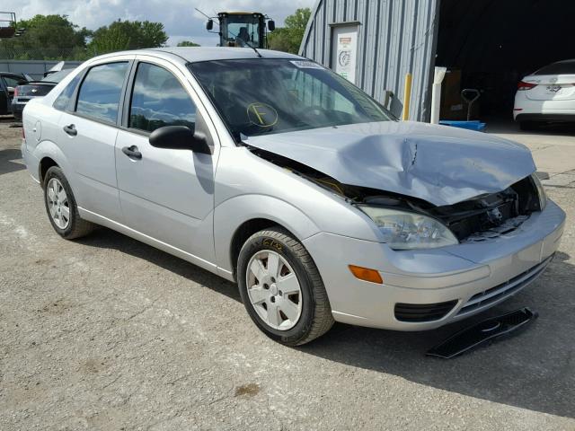 1FAFP34N47W352413 - 2007 FORD FOCUS ZX4 SILVER photo 1