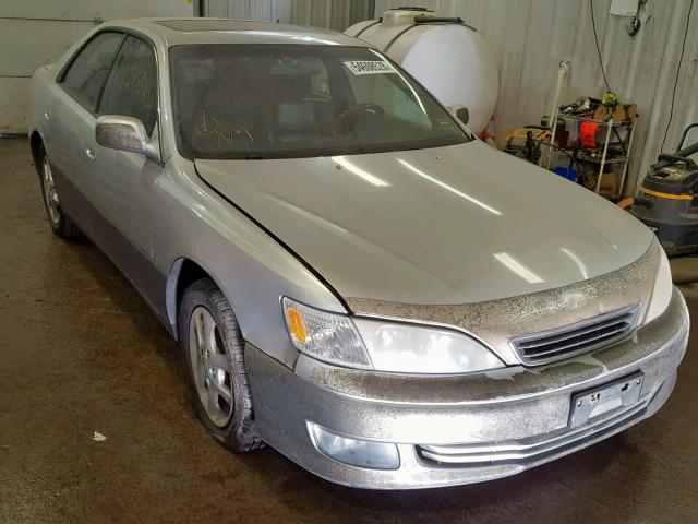 JT8BF28GX10305672 - 2001 LEXUS ES 300 GRAY photo 1