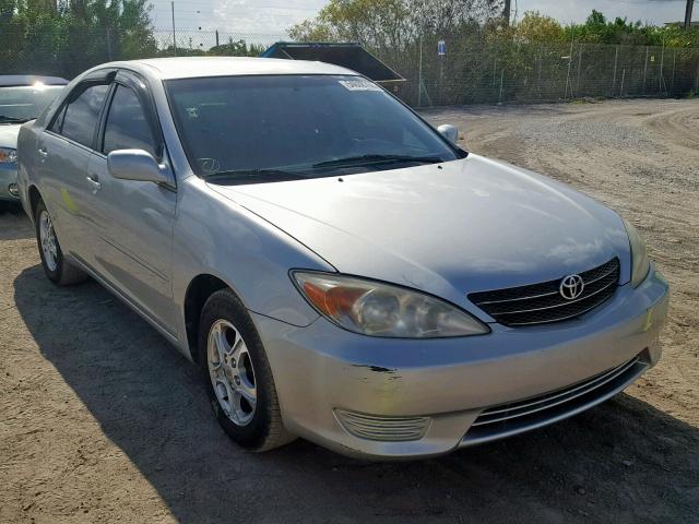 4T1BE32K53U208555 - 2003 TOYOTA CAMRY LE ვერცხლისფერი ფოტო 1
