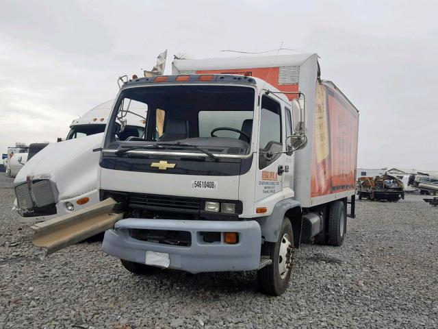 1GBK7C1322J506316 - 2002 CHEVROLET T-SERIES F WHITE photo 2