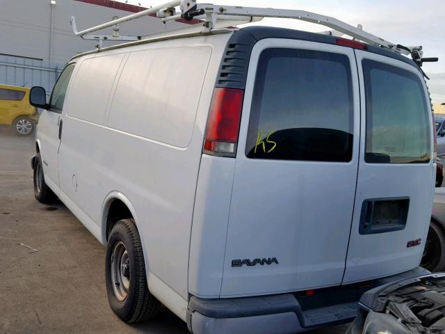 1GTFG15W121151550 - 2002 GMC SAVANA G15 WHITE photo 3