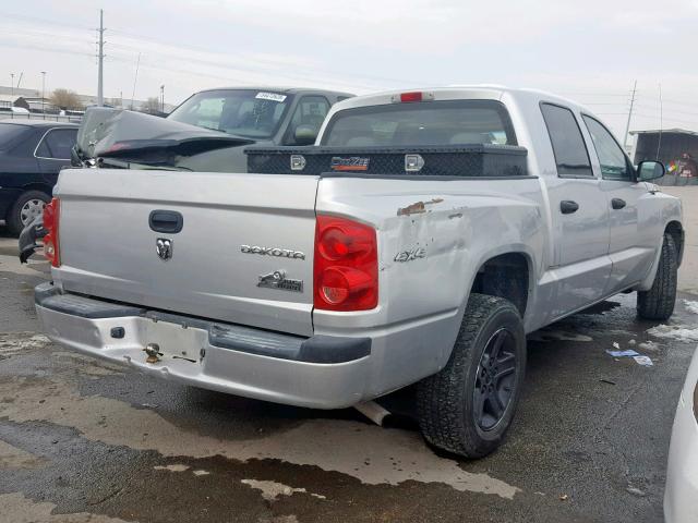 1D7RW3GK3BS572045 - 2011 DODGE DAKOTA SLT SILVER photo 4