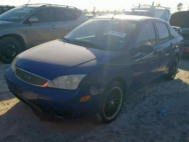 1FAFP34N66W225239 - 2006 FORD FOCUS ZX4 BLUE photo 2