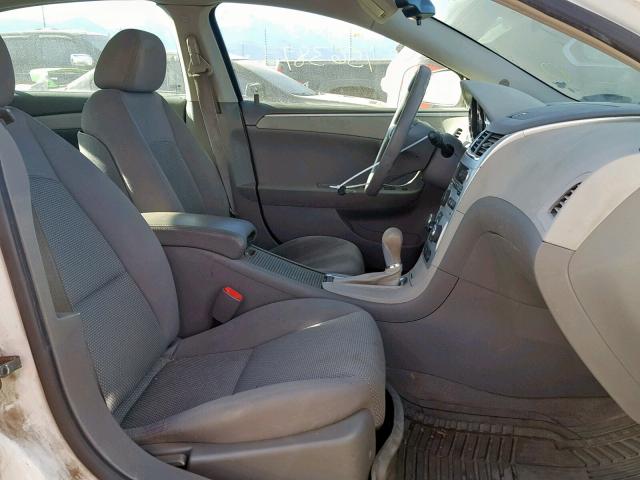 1G1ZG57B394132546 - 2009 CHEVROLET MALIBU LS WHITE photo 5