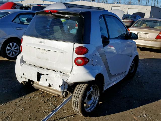 WMEEJ3BA4FK810482 - 2015 SMART FORTWO PUR WHITE photo 4