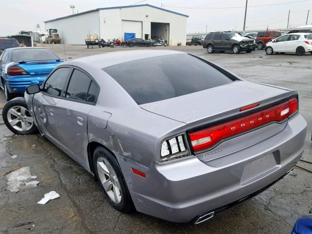 2C3CDXBGXEH215560 - 2014 DODGE CHARGER SE SILVER photo 3