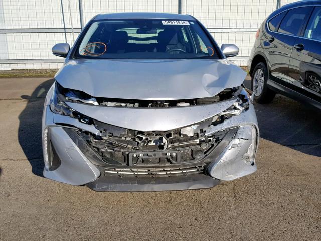 JTDKARFP0H3003831 - 2017 TOYOTA PRIUS PRIM ვერცხლისფერი ფოტო 9